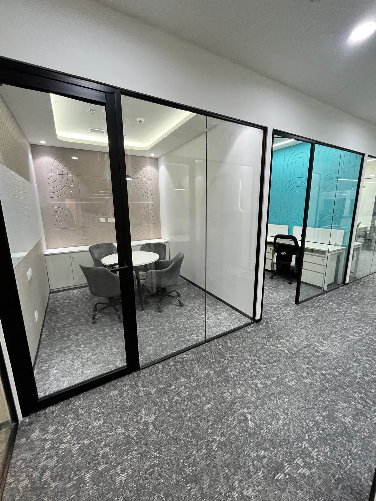 Ultragenic office interior by Global Green, view 11